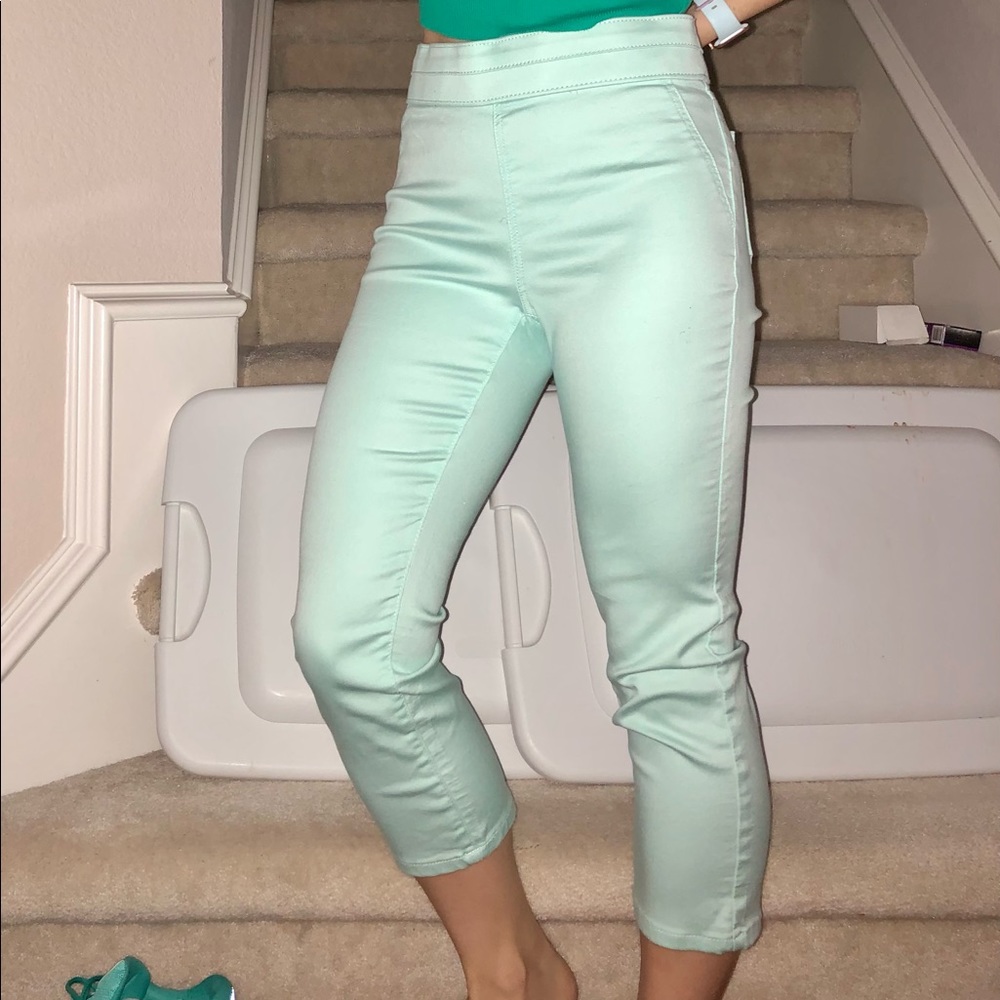 Soho New York & company high waist cropped leggings